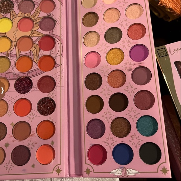 Eyeshadow Palette - Picture 7 of 7